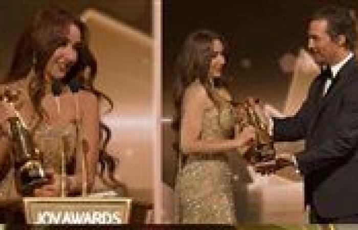 هنا الزاهد وهشام ماجد وتامر عاشور أبرزهم.. جوائز نجوم الفن المصري في حفل Joy awards 2025