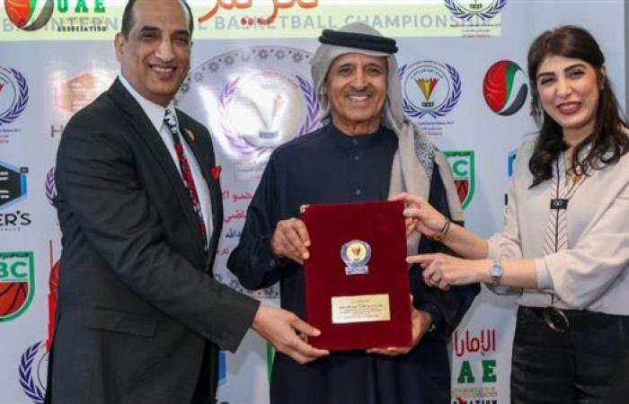 اتحاد المبدعين العرب يمنح اللواء إسماعيل القرقاوي وسام الإبداع الرياضي تكريما لمسيرته