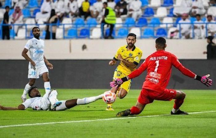 شاهد.. بث مباشر لمباراة الفتح وضمك في الدوري السعودي