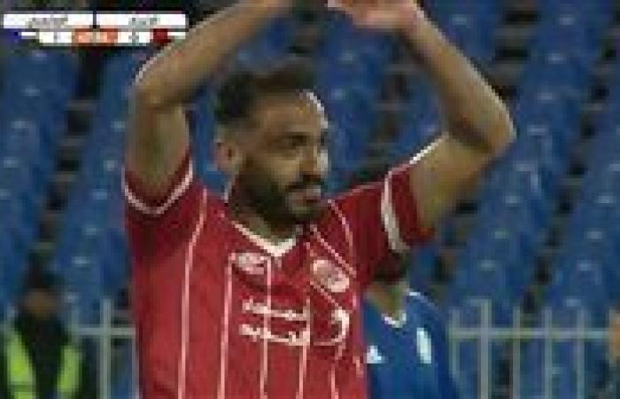 محمود كهربا يغادر مباراة الاتحاد والأولمبي في الدوري الليبي بسبب الإصابة.. تفاصيل