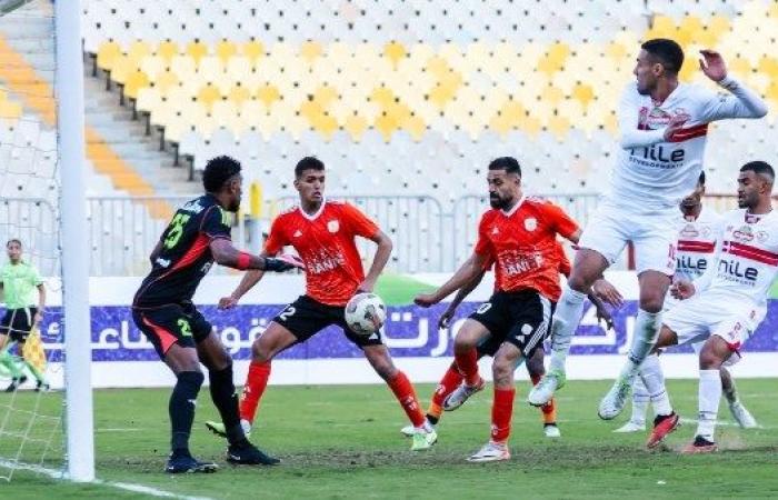 الزمالك بـ10 لاعبين يتخطى فاركو بـ«هدف عكسي» في الدوري الممتاز