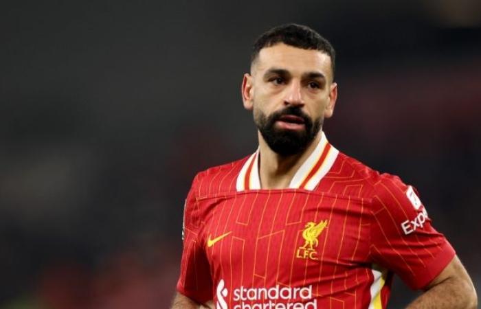 الكرة الذهبية تحدد موقف محمد صلاح من الانتقال للدوري السعودي