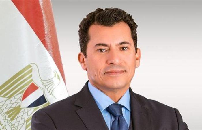 وزير الرياضة يهنئ محمد السيد بعد تتويجه ببرونزية الجائزة الكبرى في بودابست