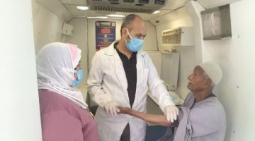 توقيع الكشف الطبي على 1071 حالة خلال قافلة طبية مجانية بقرية منبال بمطاى