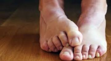 علامات تظهر على القدمين تنذر بالسكتة القلبية .. لا تتجاهلها