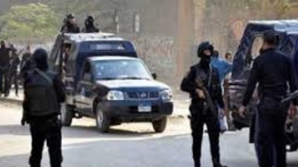لعنة الميراث.. شاب يشرع في إنهاء حياة نجل عمه بسوهاج