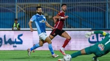 “ما الذي يحدث عند تعادل النقاط بين الأهلي وبيراميدز في الدوري المصري؟”