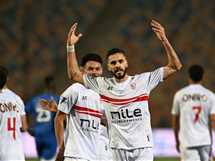 محمود بنتايك يؤازر الزمالك أمام فاركو من الملعب