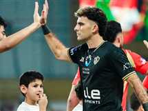 “بيسيرو يهاجم إدارة الزمالك بسبب انتقاد زيزو من أفضل لاعبي العالم”