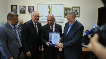 أبرز المكرمين مصطفى بكري.. منظمة تضامن الشعوب الأفريقية والآسيوية تحتفي بـ«عيد الإعلاميين»
