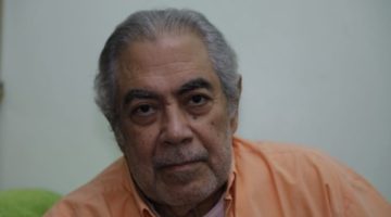 أطلب من الجمهور الدعاء لي بالشفاء العاجل