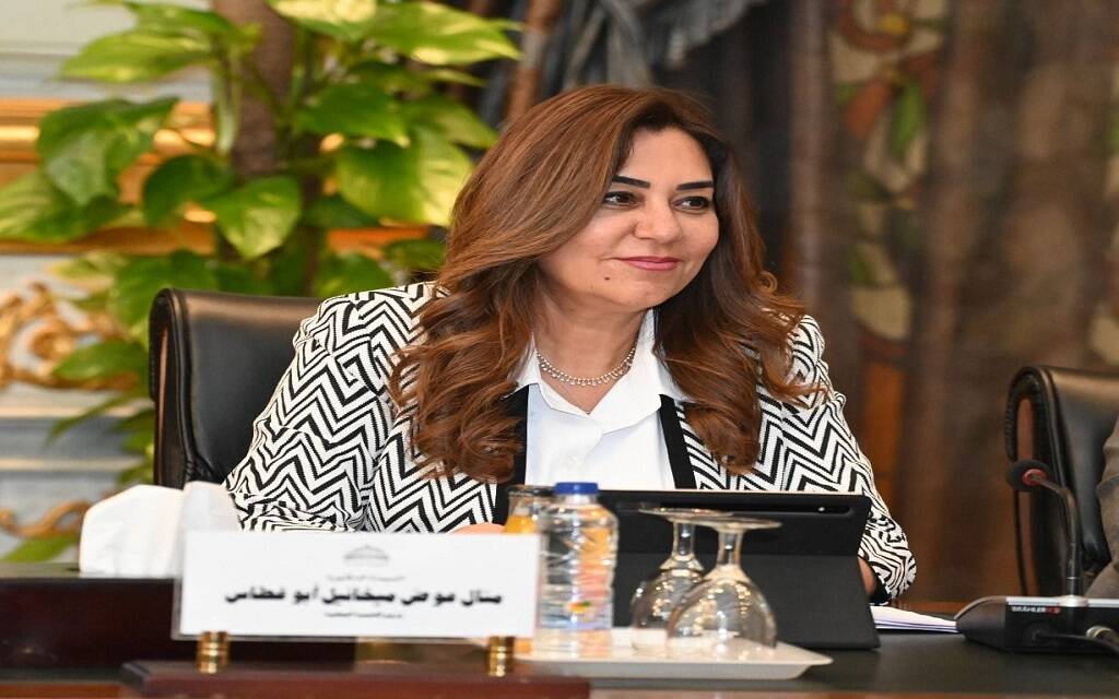 إحالة 104 موظفين للتحقيق خلال أبريل