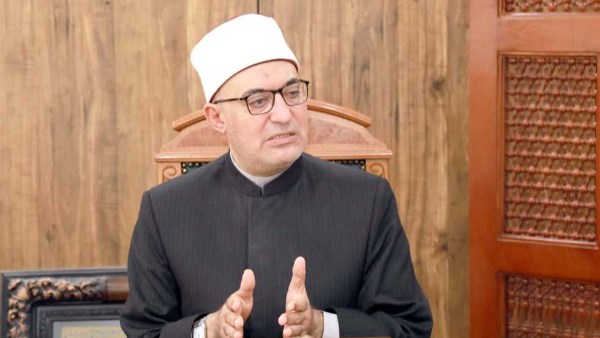 الإخلاص في العمل طريق التنمية وسبيل العزة
