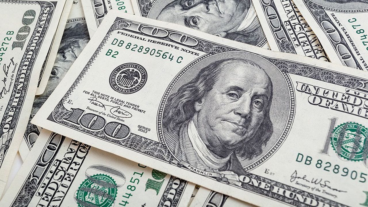 الدولار يرتفع وسط مؤشرات على تهدئة الحرب التجارية بين أمريكا والصين