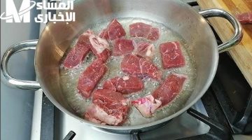 “طريقة عمانية قديمة لتسوية اللحوم والكوارع في ثوانٍ، نتائج كالزبدة!”