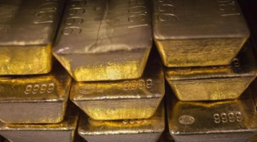 العقود الآجلة للذهب تقفز 2% متجاوزة 3300 دولار