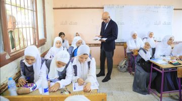 بدء المراجعات النهائية المجانية لطلاب الإعدادية والثانوية العامة في المدارس