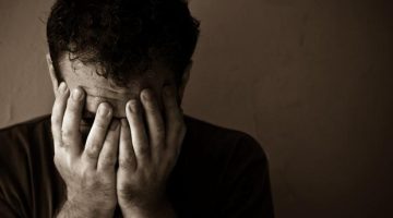 بسببها يشتد البلاء وتكثر المصائب.. خطيب المسجد الحرام يحذر من 3 أفعال