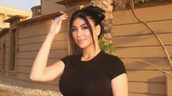 بقوام ممشوق .. كارولين عزمي تخطف الأنظار بإطلاله جذابة