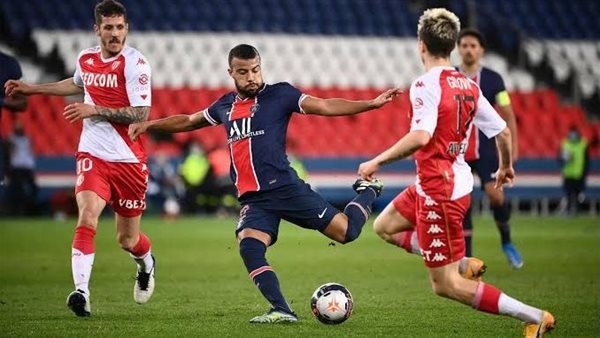 بين كوكا ومصطفى محمد.. منافسة قوية للهروب من الهبوط في الدوري الفرنسي