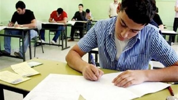 تأخر توزيع أوراق امتحان اللغة العربية للشهادة الإعدادية بكفر الشيخ.. و«التعليم» تعلق