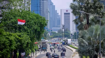 تباطؤ نمو الاقتصاد الإندونيسي في الربع الأول بسبب تراجع الاستهلاك والاستثمار