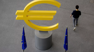 تباطؤ وتيرة انكماش النشاط الصناعي في منطقة اليورو خلال أبريل