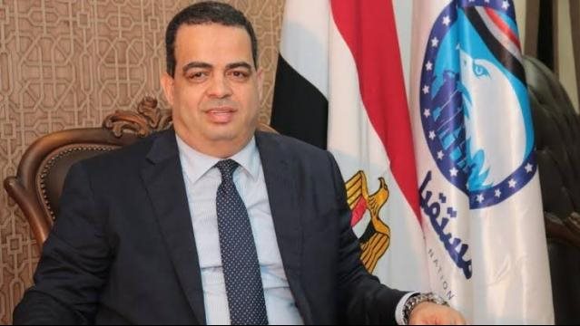 ثروة مصر الحقيقة ومعيار التميز.. عصام هلال يهنئ العمال بعيدهم