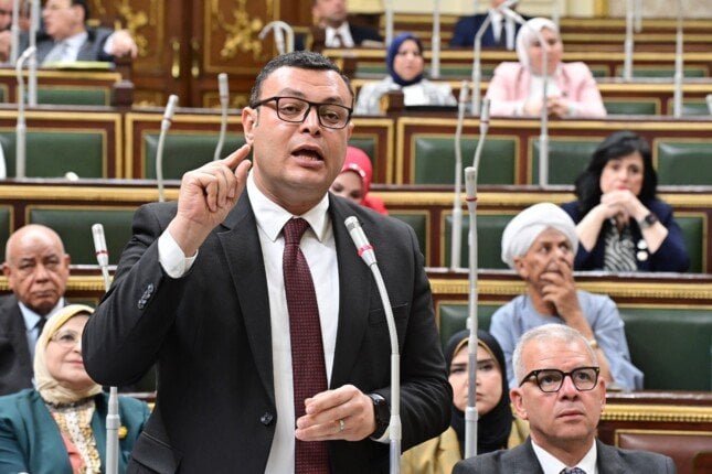 “وزير الإسكان يكشف إجراءات تنبيه المستهلك بعد جدل تعميم عداد المياه”