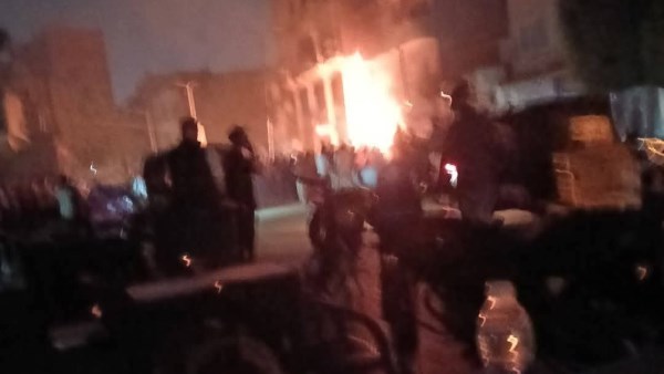 حريق يلتهم محل فضة في كرداسة.. صور