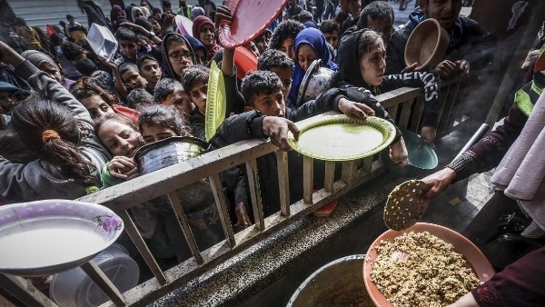 خطة أمريكية إسرائيلية لإيصال مساعدات لغزة بدون إشراف حماس
