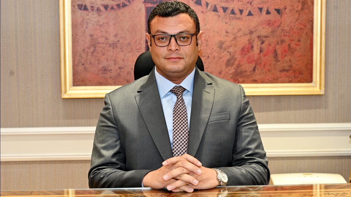 خلال جولته اليوم.. وزير الإسكان يتفقد محاور وطرق مدينة الشروق