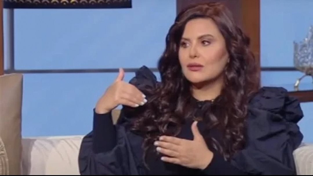 دانا حمدان ترد على شائعات خلافاتها مع شقيقتها ميس