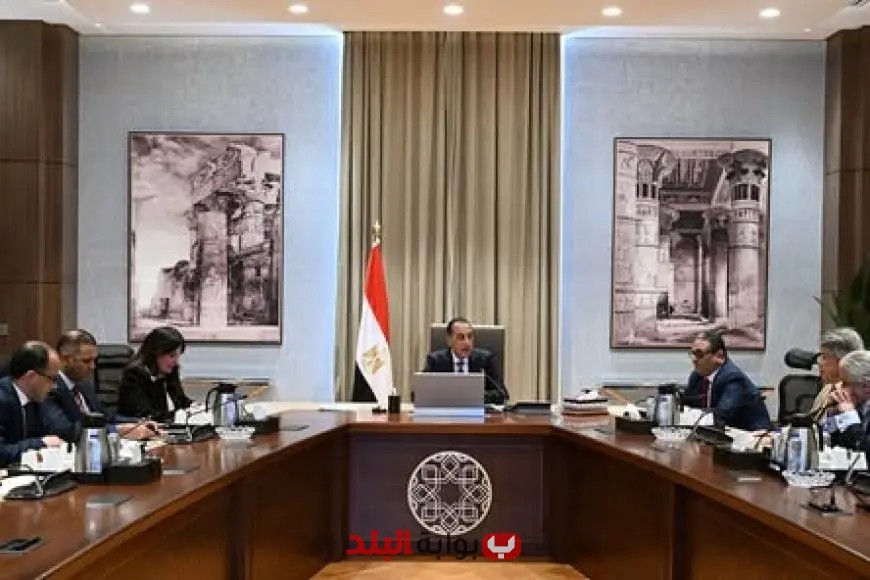 [العنوان المعاد صياغته]  
“رئيس الوزراء يتابع أبرز التطورات في استعدادات افتتاح المتحف المصري الكبير”  

[KEYWORDS_SECTION_START]  
رئيس الوزراء, المتحف المصري الكبير, استعدادات افتتاح