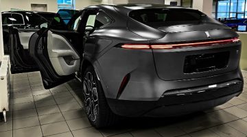 سعر AVATR 11 الكهربائية 2025 في الإمارات .. صور