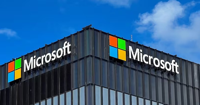 سهم مايكروسوفت يقفز 10% والشركة تصبح الأكبر فى العالم من حيث القيمة