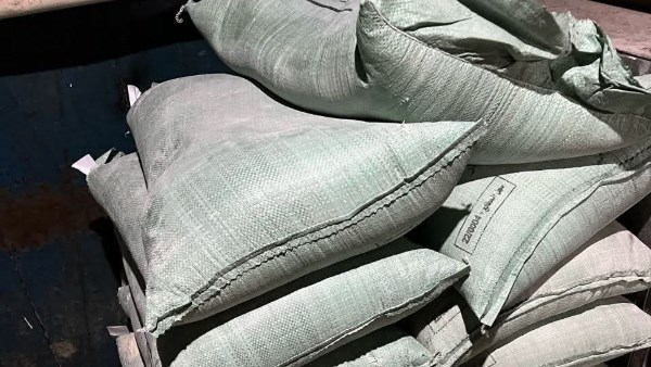 ضبط 2.5 طن دقيق فاخر بدون فواتير خلال حملات تموينية بكفر صقر