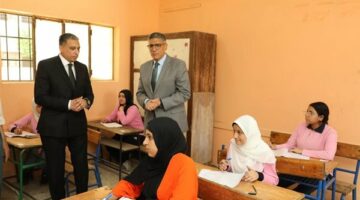 طلاب الشهادة الإعدادية لـ محافظ الجيزة: الامتحان سهل