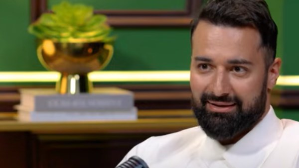 قدمت شخصية الملحد بسبب ظروف تربيته وعلاقته بوالده