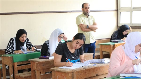 قرار هام من التعليم بشأن امتحان فيزياء الدبلومات بعد تداوله قبل بدء اللجان