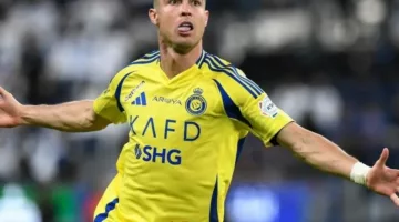 “كريستيانو رونالدو يتألق ويفوز بجائزة الحذاء الذهبي في الدوري السعودي!”