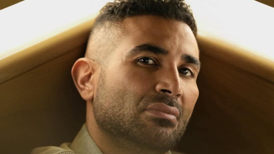 لو مشلولين نشيلكم.. أحمد سعد يوجه رسالة لـ العمال في عيدهم