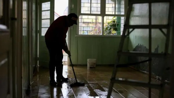 ما هو قانون العمالة المنزلية وماذا يتضمن؟.. وزارة العمل توضح