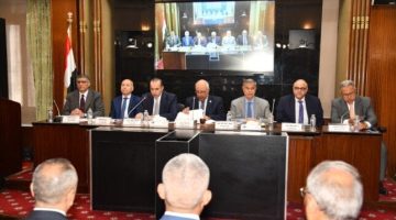 [العنوان المعاد صياغته]  
“محافظ الجيزة يُشارك في جلسات مناقشة قانون الإيجار القديم في النواب”  
[KEYWORDS_SECTION_START]  
محافظ الجيزة, النواب, قانون الإيجار القديم