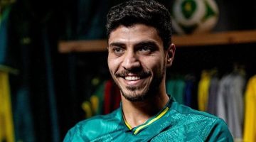 محمد شريف يصل إلى القاهرة.. هل وقع للزمالك؟