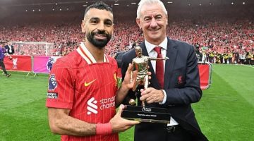 مفاجأة كبرى: محمد صلاح يحصد جائزة صانع الأهداف الأفضل في البريميرليج ويحطم الأرقام القياسية!