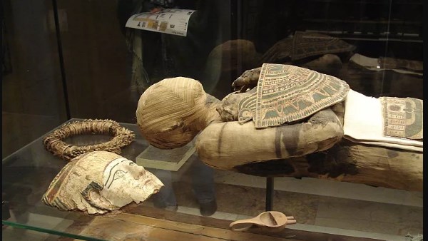 مومياء مصرية عمرها 2300 عام لم يجرؤ عالم آثار على فتحها .. ما السبب؟