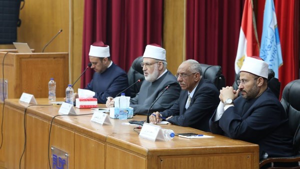 نائب رئيس جامعة الإسكندرية:خطورة الأمن الفكري تكمن في تأثيره العميق على استقرار المجتمعات