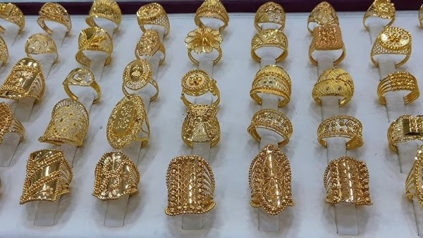 نزول 2000 جنيه الآن.. انهيار سعر الجنيه الذهب وعيار 21 مفاجأة
