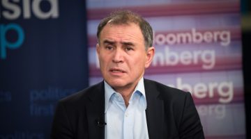 نورييل روبينى يكتب: هل ينجو الاقتصاد الأمريكى رغم سياسات “ترامب”؟